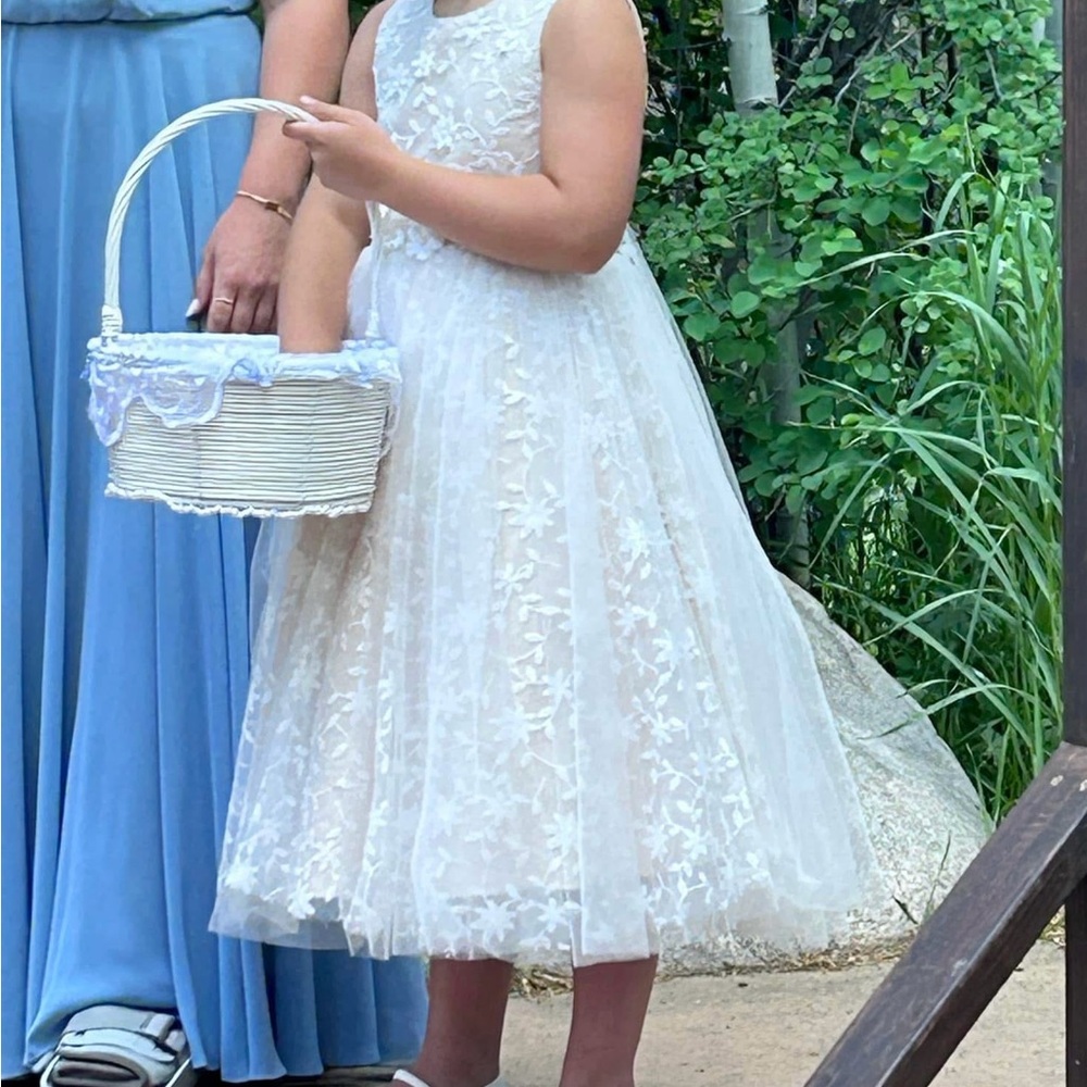 Elegant White Lace Dress for Girls